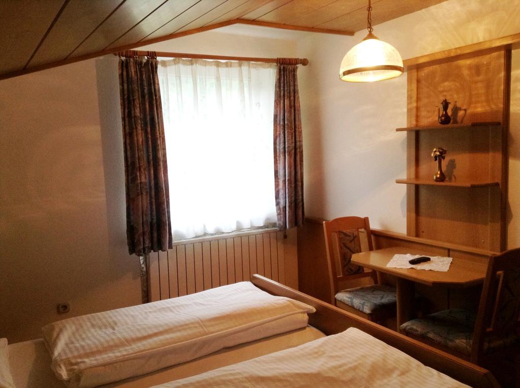 Gasthof Kaiserin Elisabeth Hotel Steyrling Room photo